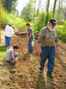 A three generation family growing their first garden! 2010. The Osbornes have become one of the most loyal and dedicated families to Grow Appalachia.